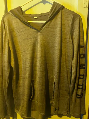 Under Armour men’s shirt thumbnail 1