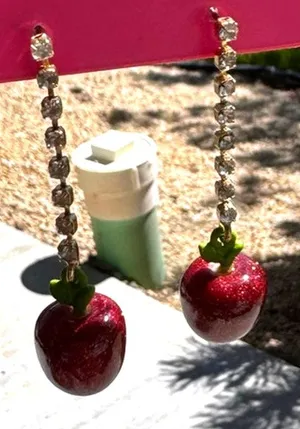 Betsey Johnson glitter red apple dangle earrings apple charms green leaves 2021 thumbnail 1
