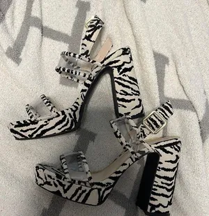 Qupid Zebra Heels Size 9 thumbnail 1