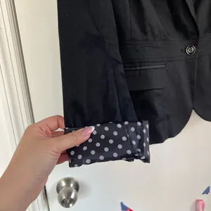 NEW Black Business Blazer from New York & Company thumbnail 2