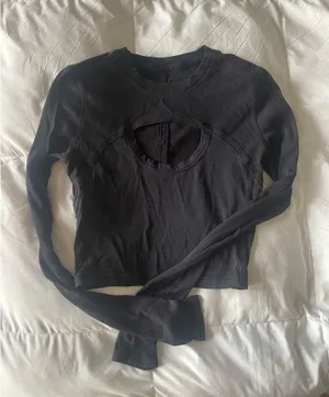 Lululemon Long Sleeve thumbnail 1
