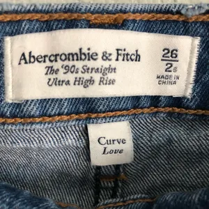 Abercrombie 90s Ultra High Rise Straight Jeans. Size 2S, 26 thumbnail 8