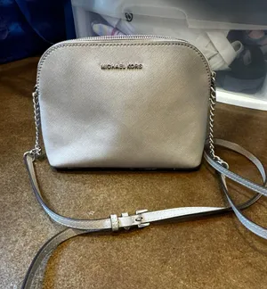 Michael Kors Purse thumbnail 1