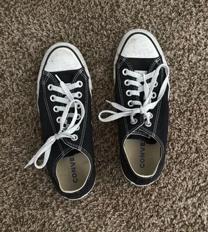 Converse Black Low-Top Sneakers thumbnail 1