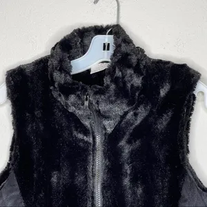 Private Quarters Touch of Mink‎ Vest Black thumbnail 5