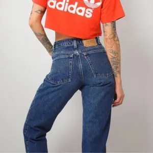 Vintage Y2K Levi’s 550 High Waisted Relaxed Fit Tapered Mom Jean 14 100% Cotton thumbnail 3