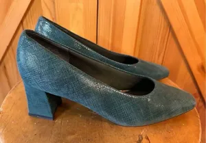 Nordstrom block heels comfort construction leather size 8.5 ￼ thumbnail 1
