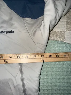 Patagonia R1 full-zip jacket size M thumbnail 3