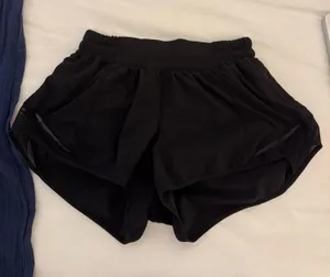 Lululemon Hotty Hot Shorts 2.5" thumbnail 1