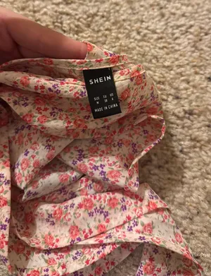 SheIn Floral Halter Top thumbnail 2