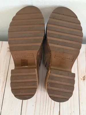 Karl Lagerfeld Paris Clarina Platform Sandal Chunky Wedge in Metallic Latte 8 thumbnail 11