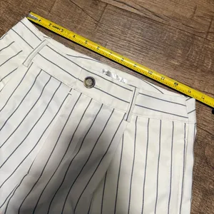 89th + Madison High Rise Pinstripe Pleated Trouser Shorts White 4 thumbnail 3