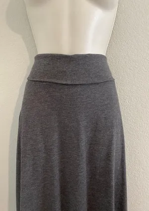 Like new gray stretchy comfortable skirt. thumbnail 3