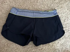 Lululemon Speed Up Shorts 2.5” Size 8 thumbnail 1