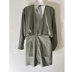 Womens S Voluminous Sleeve Satin Effect Dress Deep V-Neck Green Open thumbnail 5