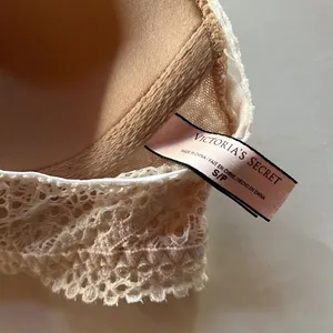 Victoria’s Secret beige bralette thumbnail 5