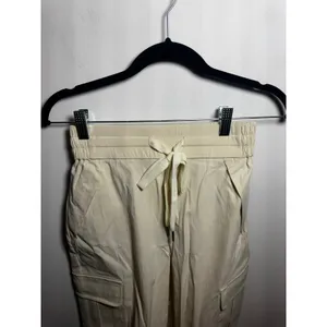Brand New Halara Women's Size XS White Cargo High Waisted Pants thumbnail 9