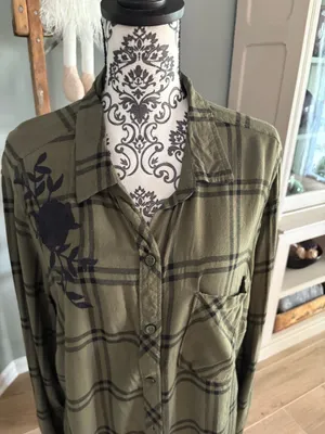 Time & Tru size XXL green & black button down shirt thumbnail 4