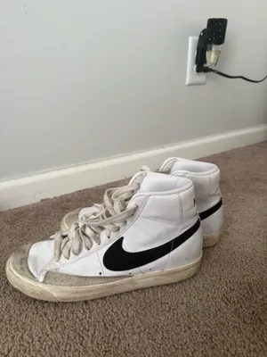 Nike Shoes thumbnail 2