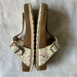 Birkenstock Cream Sandals with Contoured Footbed thumbnail 4
