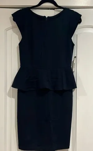 Alice + Olivia Woman's Sz 6 Navy‎ Blue Victoria Cap Sleeve Peplum Dress thumbnail 1