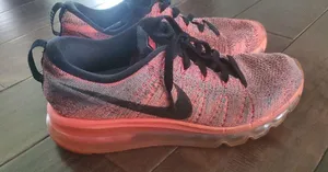 Nike Coral Flyknit Running Shoe with Black Swoosh AirMax Orange And Black Size 8 thumbnail 1