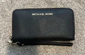 Michael Kors Wallet thumbnail 1
