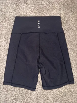 WILO The Label Women's High-Waist Crossover Athletic Biker Shorts in Black thumbnail 2
