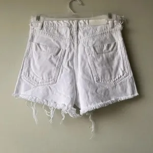 ZARA DISTRESSED FRAYED HEM WHITE JEAN SHORTS SIZE 0 Rodeo Festival Summer thumbnail 2