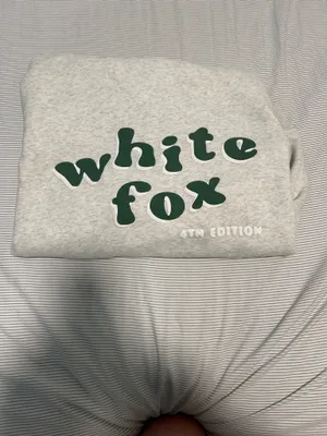 White Fox Boutique Sweatshirt thumbnail 4