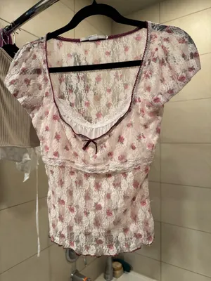 Urban Outfitters Top thumbnail 1