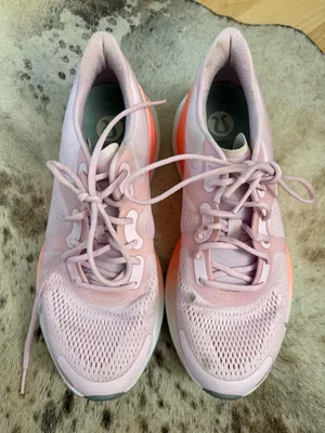 LULULEMON Blissfeel running‎ shoes Size 9 thumbnail 1