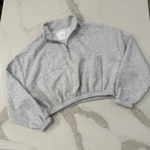 Lazy Sunday Half Zipped Cropped Sweatshirt Women’s Large Heather Gray Athleisure thumbnail 4