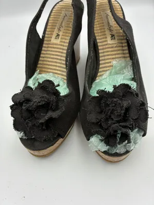 American Eagle Womens 6.5 Black Wedge Sandals Cork Heel Floral Toe Casual thumbnail 12
