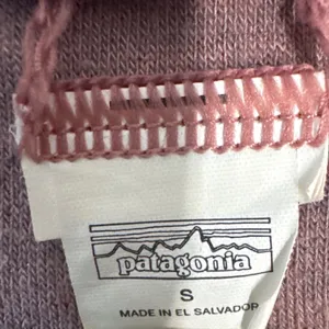 Patagonia Women's Shearling Crew Size Small‎ Crewneck Dusty Rose Sweatshirt thumbnail 3