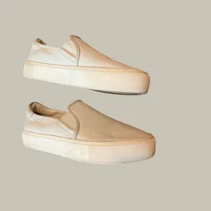UGG Jass White Pebbled Leather Slip On Platform Sneakers Shoes Womens 7.5 thumbnail 2