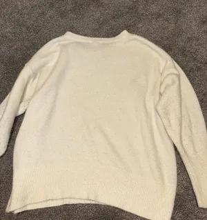 H&M Oversized Creme Sweater thumbnail 3