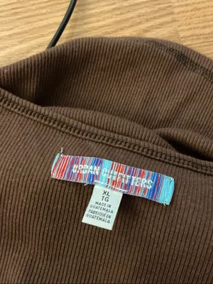 Urban Outfitters Brown V-Neck Cap Sleeve Crop Tee Size XL thumbnail 3