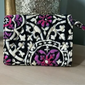 Vera Bradley Your Turn‎ Scroll Medallion Wristlet Wallet thumbnail 3