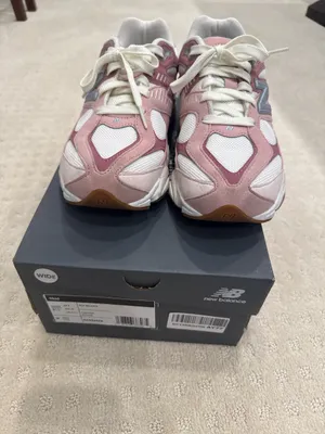 New Balance 9060 Pink White Wide Sneakers Women’s 6.5 W GC9060FR thumbnail 2