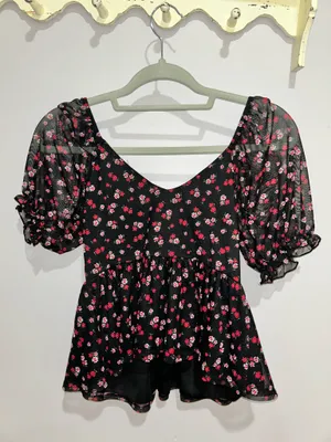 Francesca’s Black Floral Blouse  thumbnail 2