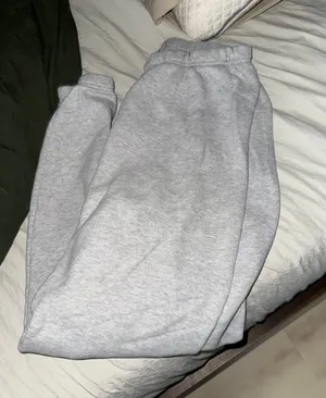 Aritzia TNA Sweatpants thumbnail 1
