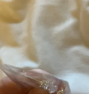 Heart shaped diamond earrings  thumbnail 4