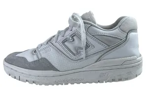 New Balance 550 Women's White Low Top Lace Up Activewear Sneakers Shoes Size 5 thumbnail 1
