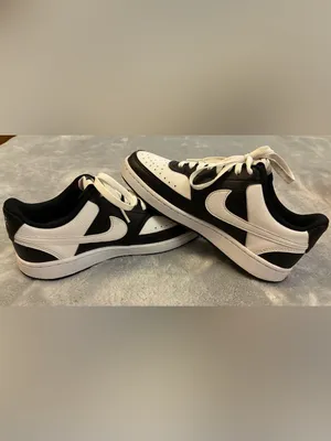 Women’s Nike Low-Top Sneakers - Black and White Leather Size 6 thumbnail 8