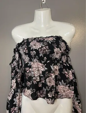 American Eagle Outfitters Blouse Womens Small Black Floral Off Shoulder Smocked thumbnail 1