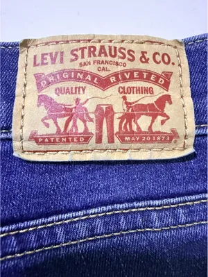 Levi’s 311 Shaping Skinny Jeans Women’s Size 28 Blue Stretch Mid Rise Slim Fit thumbnail 3