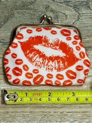 NEW Red Kiss Lip Print Kiss-Lock Coin Purse Pouch Wallet Red White Silver thumbnail 3