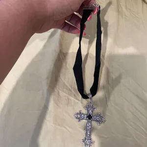 Black velvet and silver cross choker necklace thumbnail 2