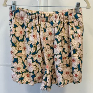 By Anthropologie Geordie Floral Front Tie Paperbag Bermuda Summer Boho Shorts XS thumbnail 4